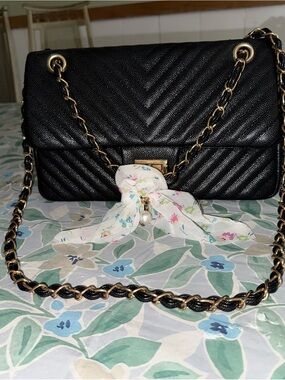Classic Black Quilted Chain-Handle Shoulder Bag